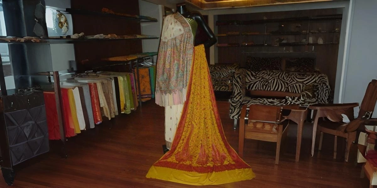 Jamawar Shawl Close-up Detail